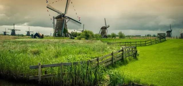 坚持不懈甲骨文,建筑与艺术的糅合