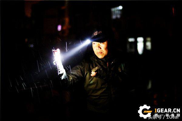 全球领先的高端照明品牌,防身专家,凯瑞兹XT1C测试