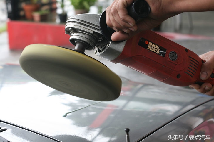 如何给汽车抛光教程,如何给汽车抛光打蜡