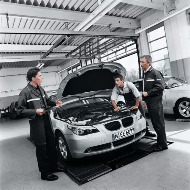 车坏了在4s店修可以申请代步车吗,车坏了4s店提供什么服务