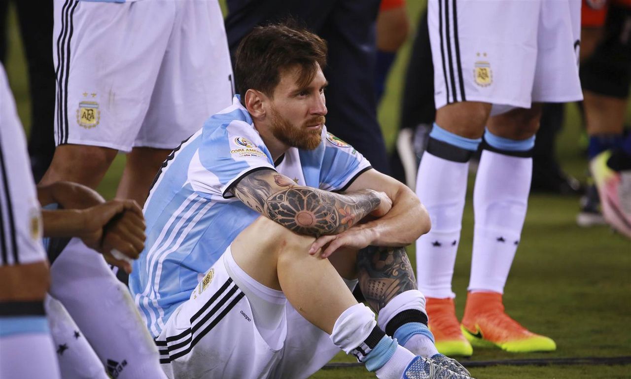 梅西的铜像,梅西铜像