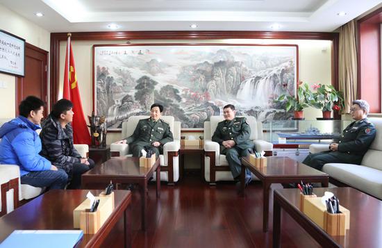 解放军306医院除夕之夜倒计时与正计时