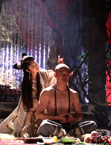 威严公狮子其实不靠谱：“恋足癖”、爱足疗，还关公崇拜？