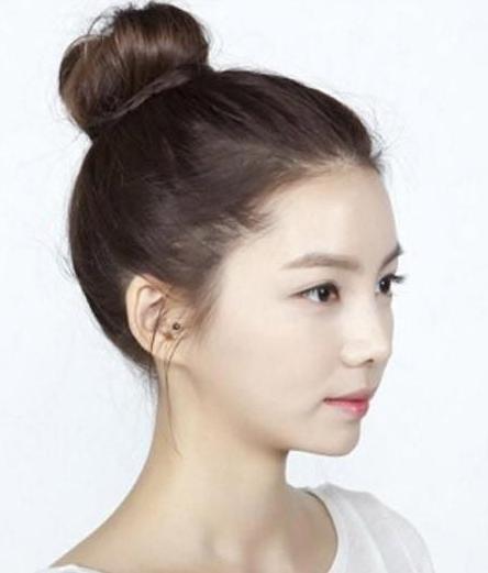 韩式蓬松丸子头扎法学生头发少,韩式盘发器懒人蓬松丸子头