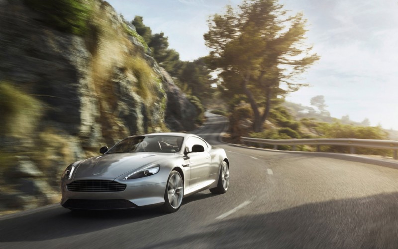 阿斯顿马丁db9废气阀在哪里,阿斯顿马丁db9音响功放在哪