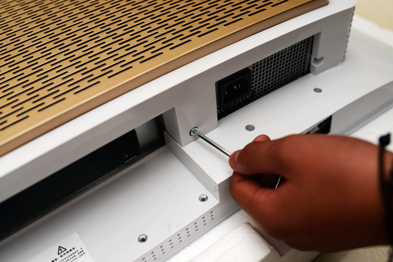 破天荒！HKCX320一体机带曲面屏，性能还能秒台式机