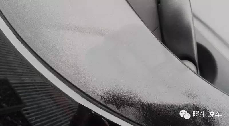 车上黑塑料泛白怎么办,车上的黑塑料发白怎么处理