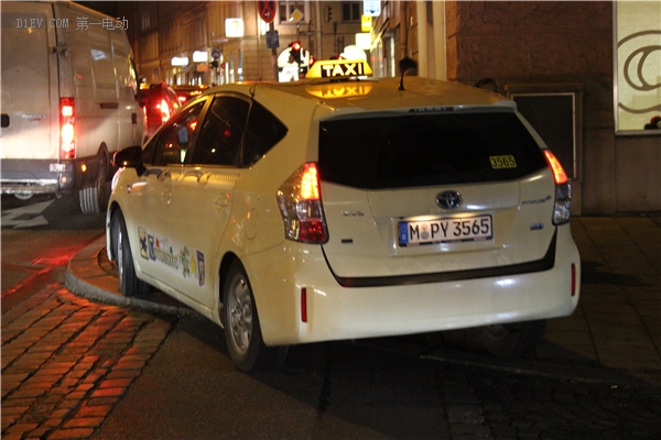 蜜月旅行惊现知豆比亚迪，顺着德法瑞意饱览欧洲的新能源汽车