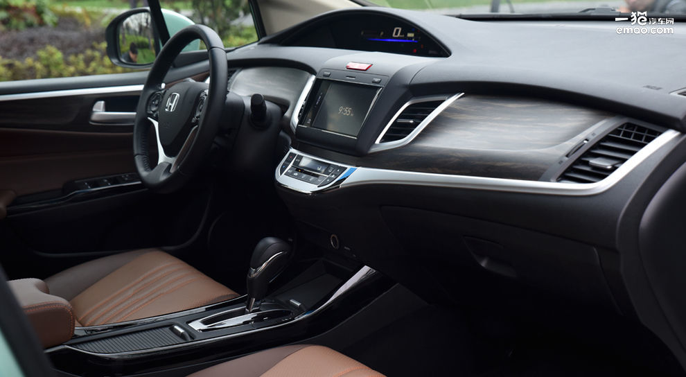 杰德旅行车试车评测,试驾2017款杰德1.5t6座