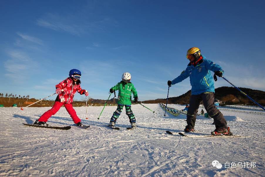 南山滑雪场自带雪板门票价格,北京南山滑雪场难度