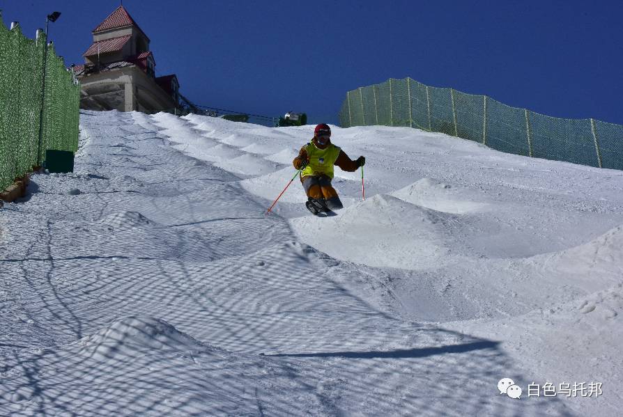 南山滑雪场2024开放时间,北京南山滑雪场有哪些项目