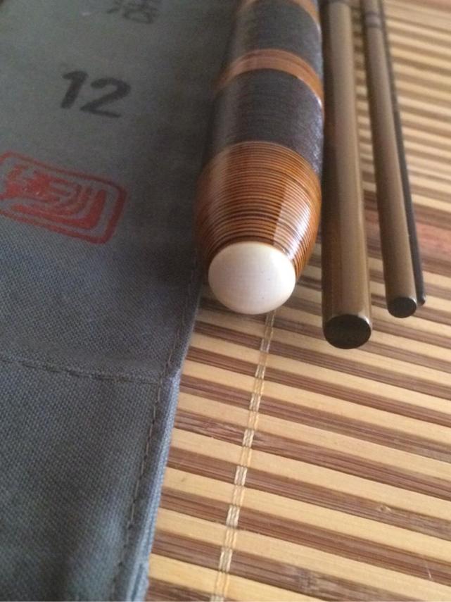 一条鱼竿一万元,一条鱼竿上千元