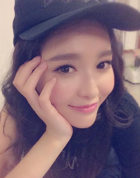 百变天后，无懈可击的唐嫣