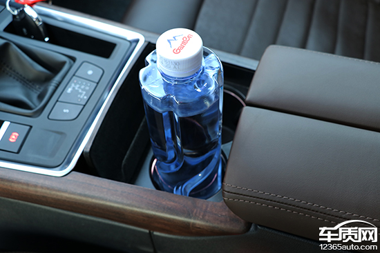 试驾新一代雪铁龙c6,2017年雪铁龙c6旗舰测评