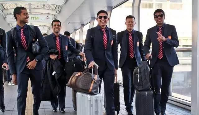 足球谁穿西装最帅,球星穿西装最帅