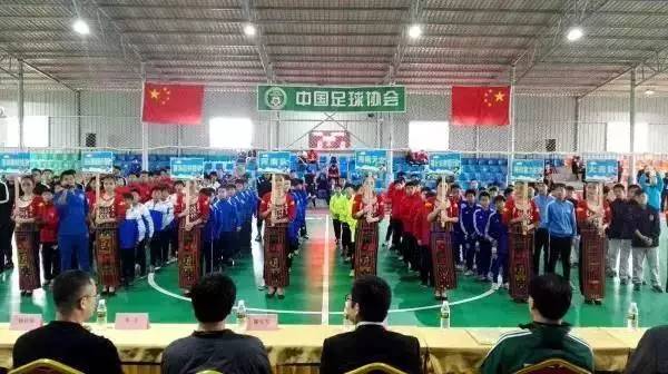 喜报体育健儿再传佳绩,喜报我校足球队再创佳绩