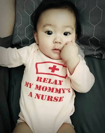 贾静雯家的咘咘现在多大了 (贾静雯咘咘饼干)