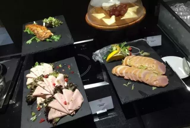 温泉酒店一定要有天然温泉吗,冬日里泡温泉