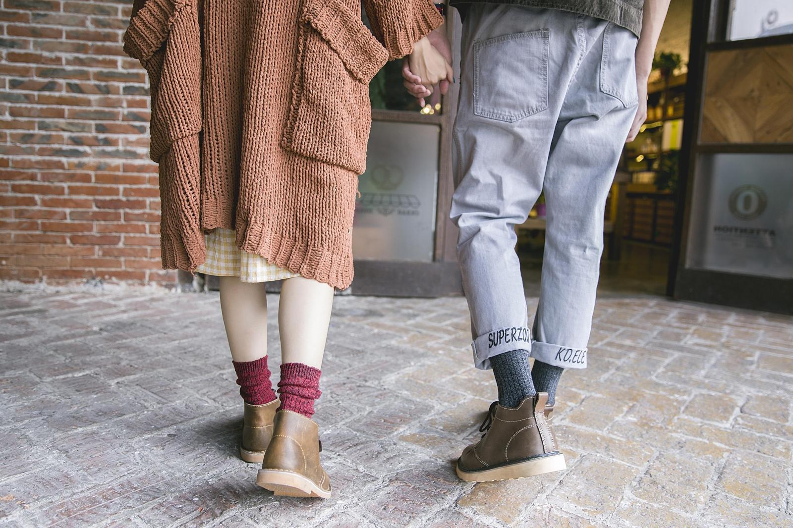 英伦风中跟马丁靴短靴,英伦学院风坡跟短靴