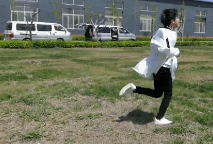 2020微博之夜王俊凯鹿晗张杰,王俊凯跳小熊舞