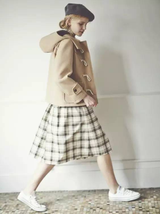 你和女主角之间只差一套韩系大衣,鬼怪同款牛角扣连帽大衣穿搭