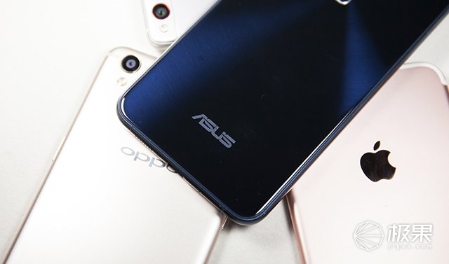 2018款华硕手机怎么样,黑科技颜值机