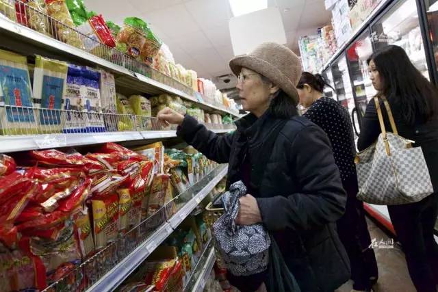 希拉里移民了吗,希拉里移民后的现状