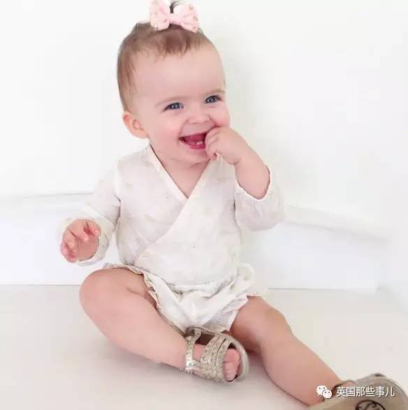 两岁能干嘛？人家的两岁……已经开始各种走秀代言了……