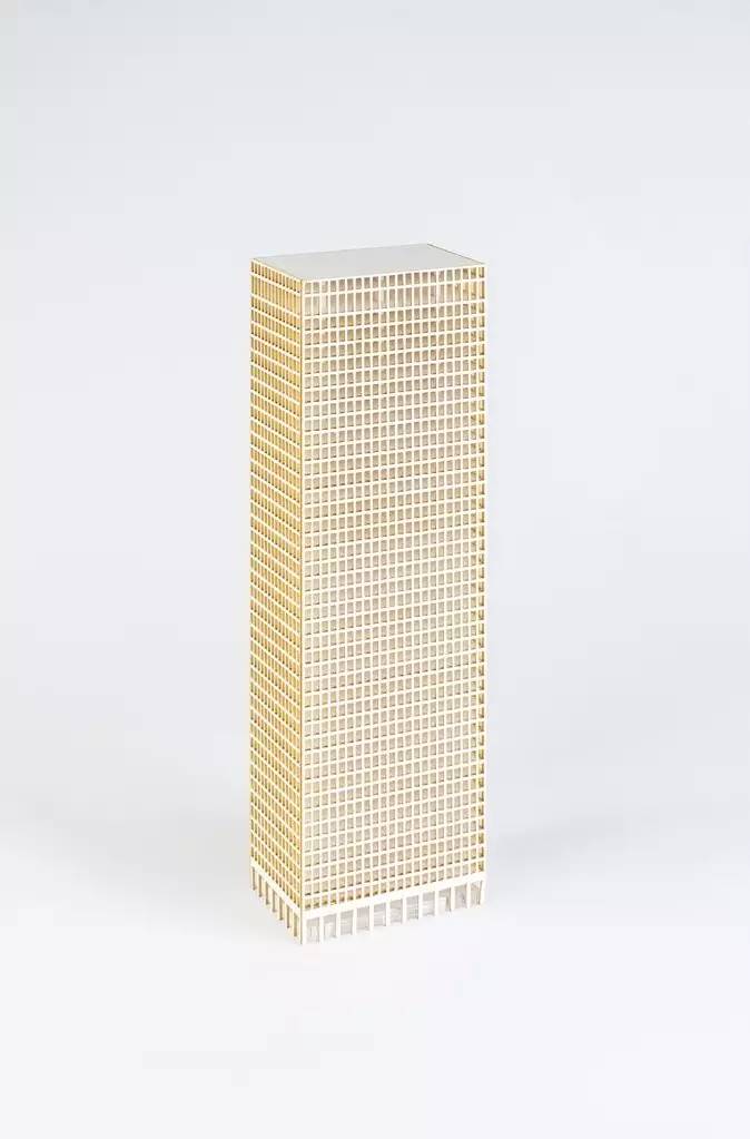 摩天大楼的浪漫 (浪漫的摩天大楼)