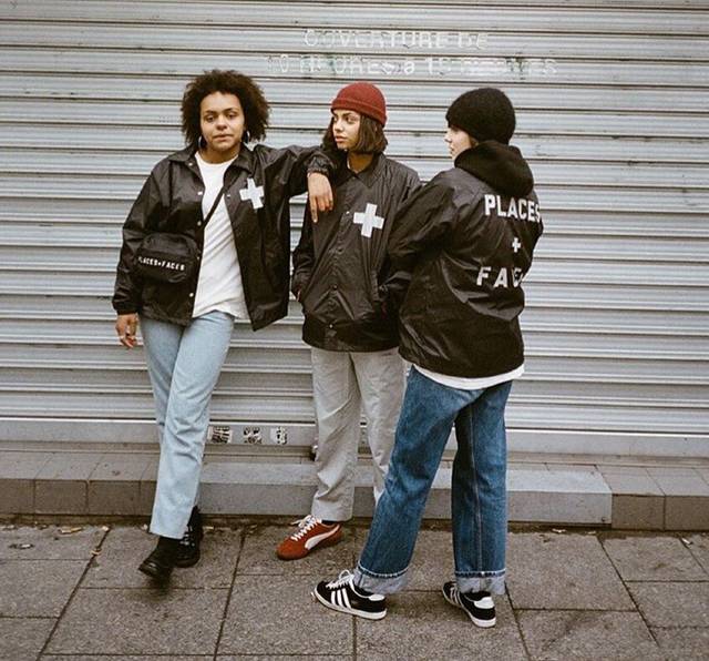 supreme和lv联名的世纪双肩包,supreme和lv联名红色手拿包