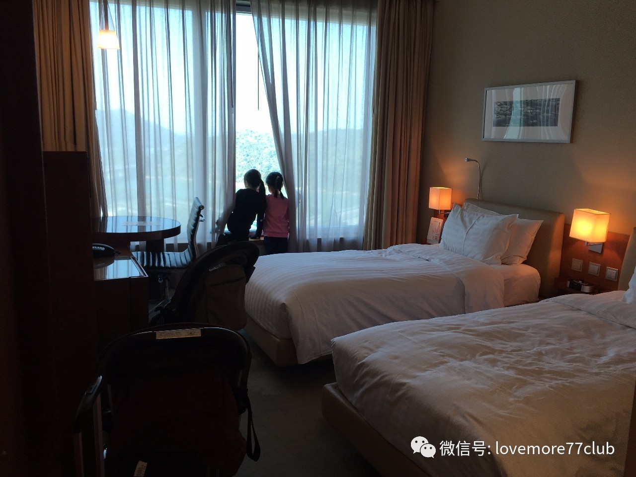 去香港住哪里比较方便吃的比较多,去香港住在哪个地区性价比高