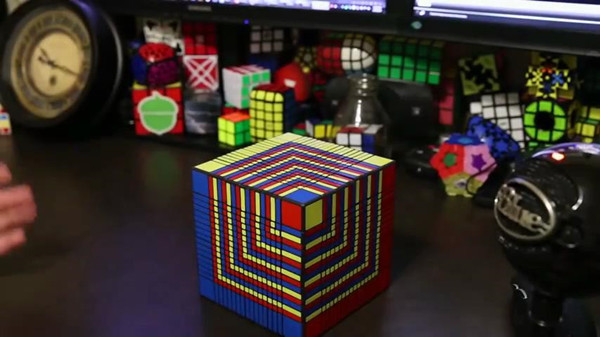 看了这些鬼畜级别的魔方，你还敢说自己会玩魔方么？