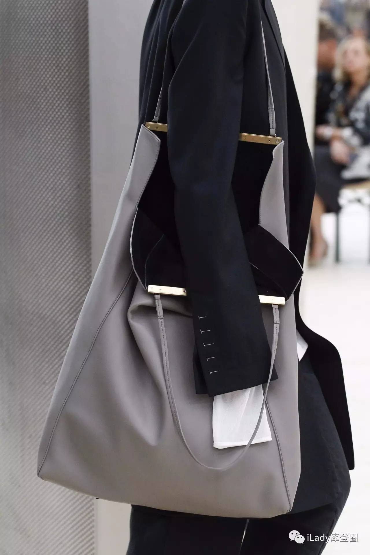 种草|您新一年的手袋余额已经不足,请及时充值!