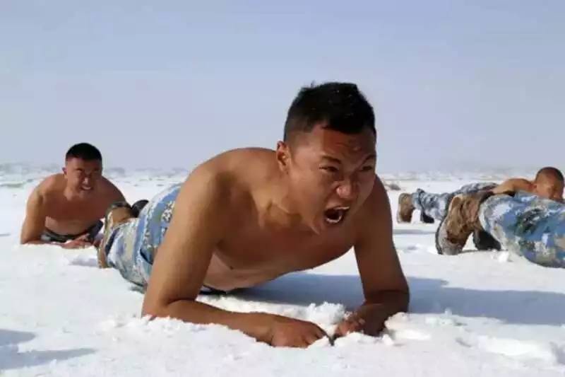 军营里的专属年味儿,走进军营感受浓浓年味儿