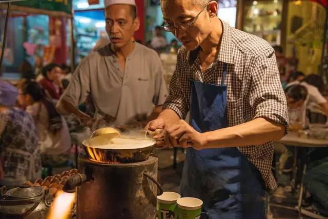 赵雷的歌曲成都在哪里火的,赵雷唱红了成都