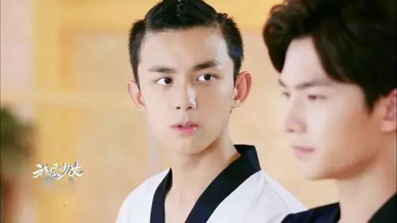 吴磊刘昊然tfboys同台,刘昊然tfboys四大鲜肉同台