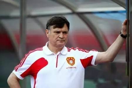 许家印许氏血脉家国情怀视频,董路谈许家印