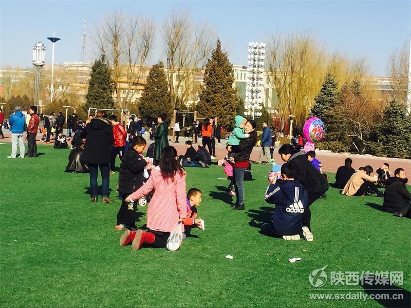 世纪广场每晚非常热闹,世纪广场热闹吗