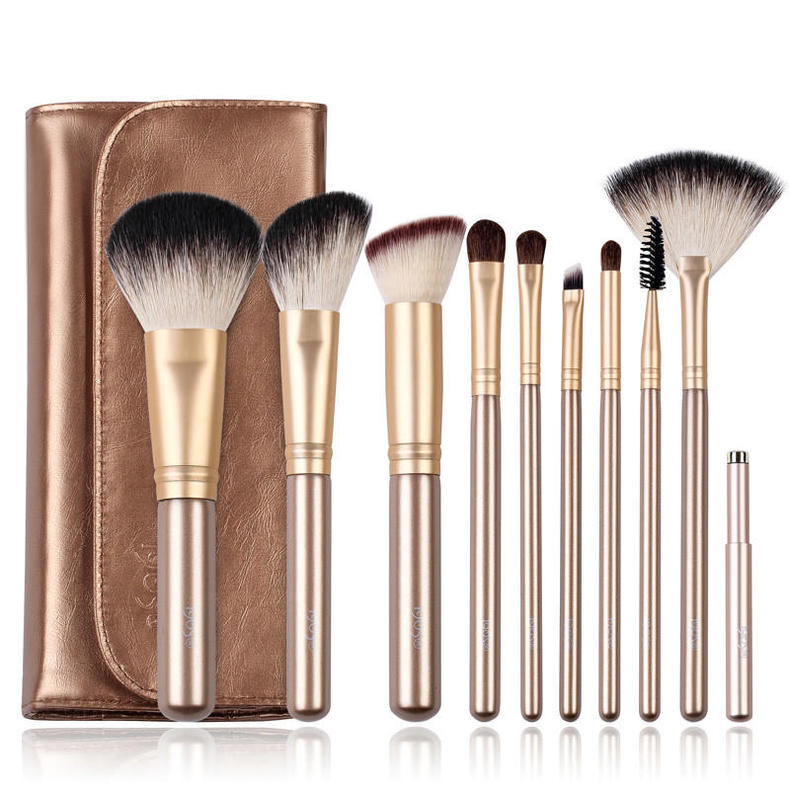 女人没有两把刷子怎能混江湖,出来混一定要有两把刷子