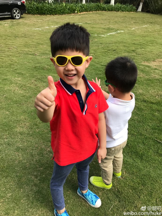 安吉考拉的视频,安吉考拉海边度假