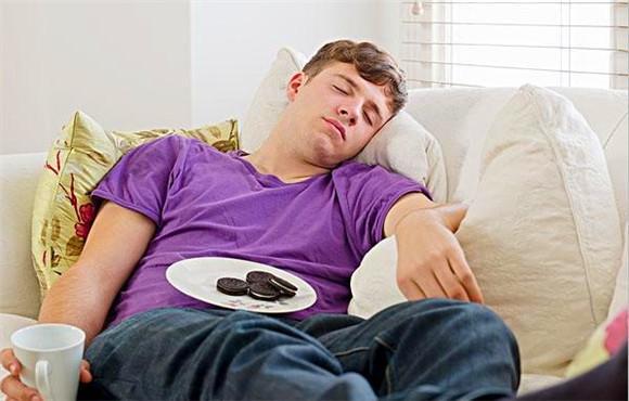 吃完饭后虚弱无力,吃饱饭后全身酸麻无力