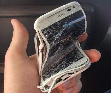 华为手机屏幕碎了壳烂了,华为手机进水清理一下水要多少钱