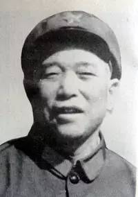 太全了！湖北历届9位省人大常委会主任、13位省长都在这里！