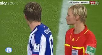 足坛史上十大令人震惊瞬间,盘点足坛五个无法复制的瞬间