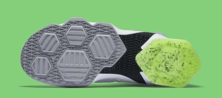 lbj战士12实战评测,lbj12对比13