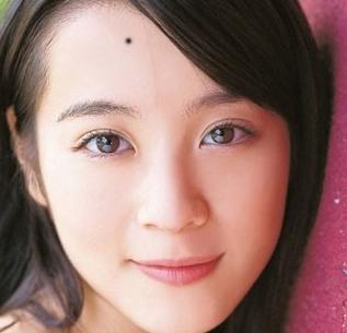 女人脸上的痣详细说明什么,女人脸上的痣分别代表了什么