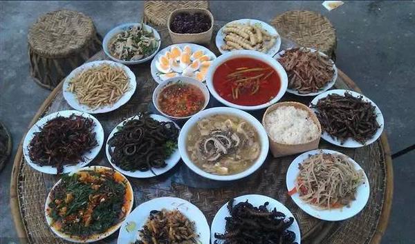 重口味！丧心病狂的人们捉摸出的吃虫*法大**