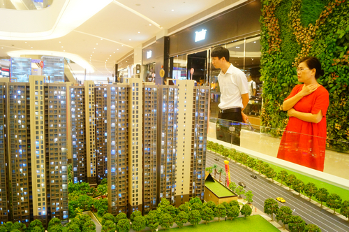 实拍深圳楼盘,实拍房地产销售中心