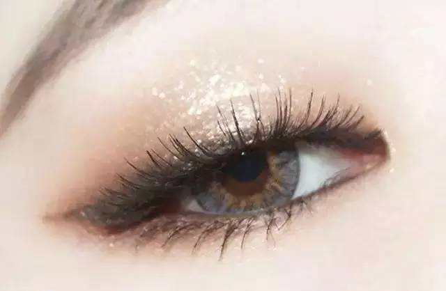 手把手教你画眼妆,一个教程教会你画眼妆