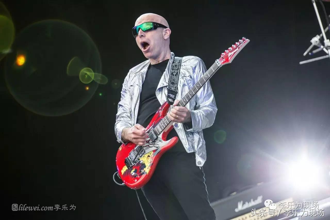 joesatriani弹木吉他,吉他大师joesatriani